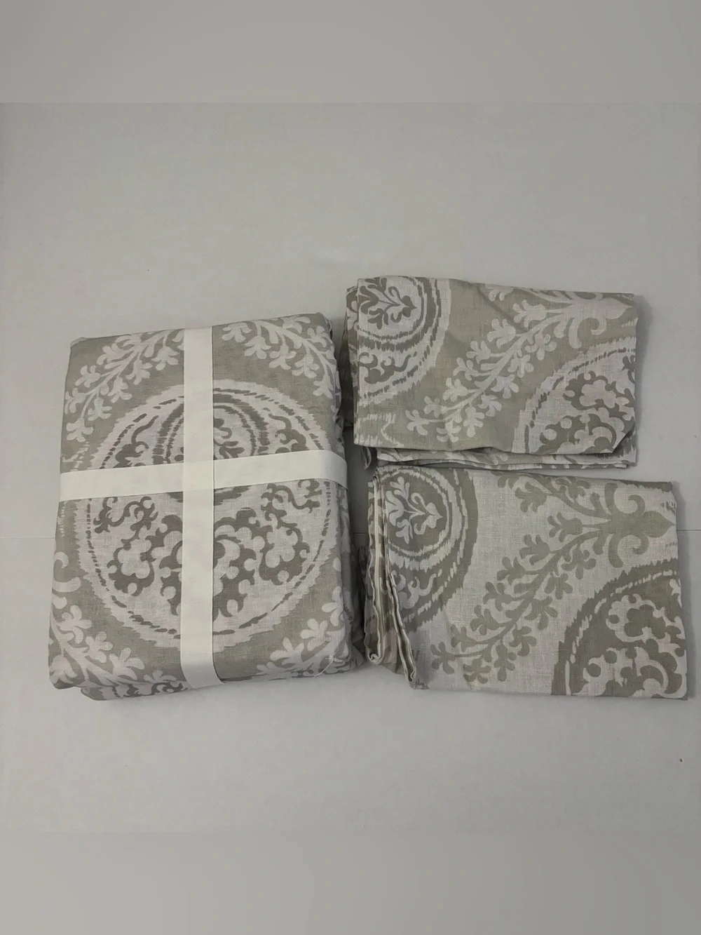 Pottery Barn LENA MEDALLION Duvet Cover Full/Queen & 2 Std Shams